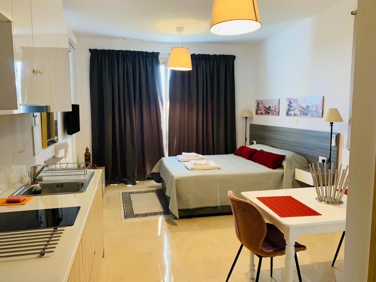 Harmony Seaview Apartments Paphos Exterior photo