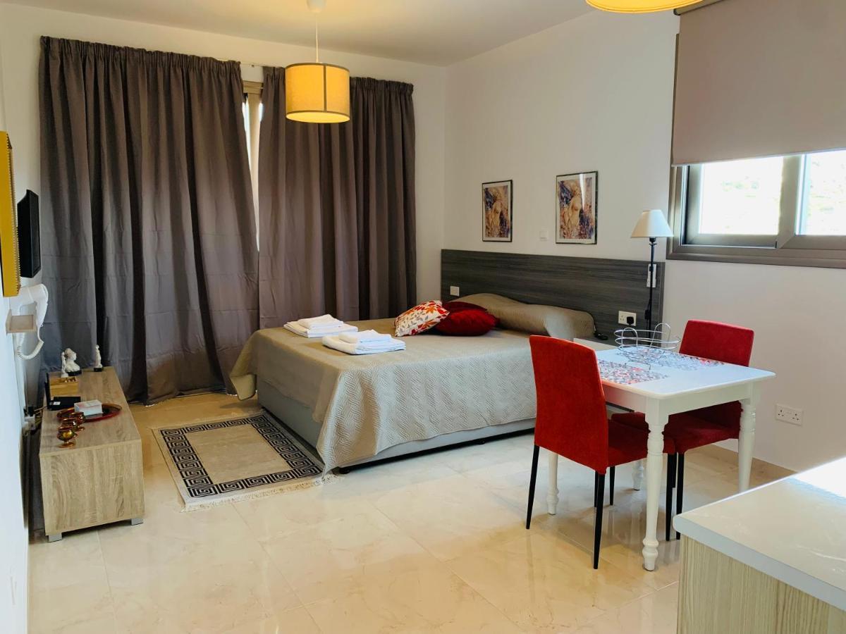 Harmony Seaview Apartments Paphos Exterior photo